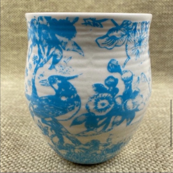 Anthropologie monogrammed letter E mug - Picture 5 of 9